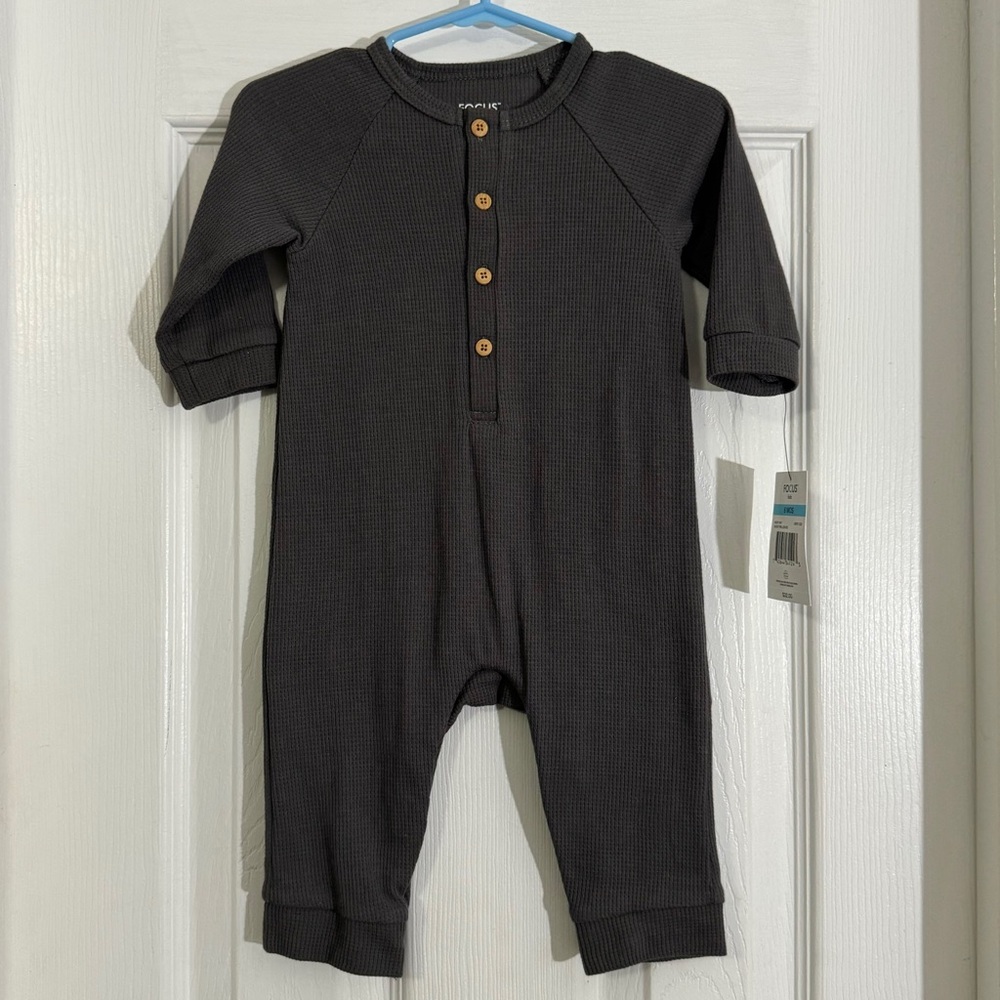 NWT Focus Kids Baby Boy 100% Organic Cotton Gray Waffle Long Sleeve Romper
